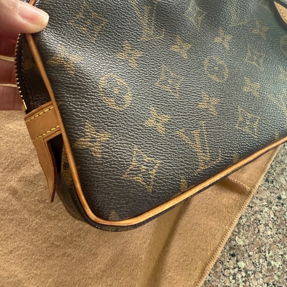 Louis Vuitton Marly Bandouliere - Picture 9 of 10